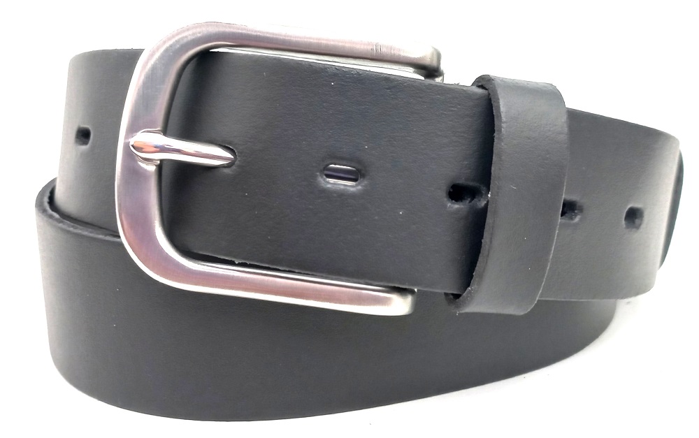 Kožený opasek s nerezovou přezkou
