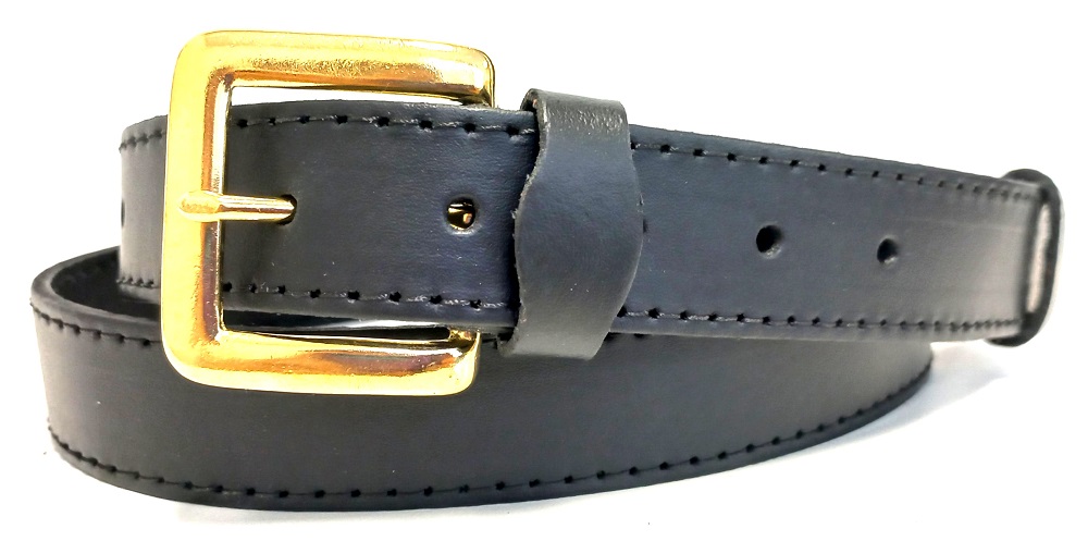 Úzký opasek se zlatou přezkou