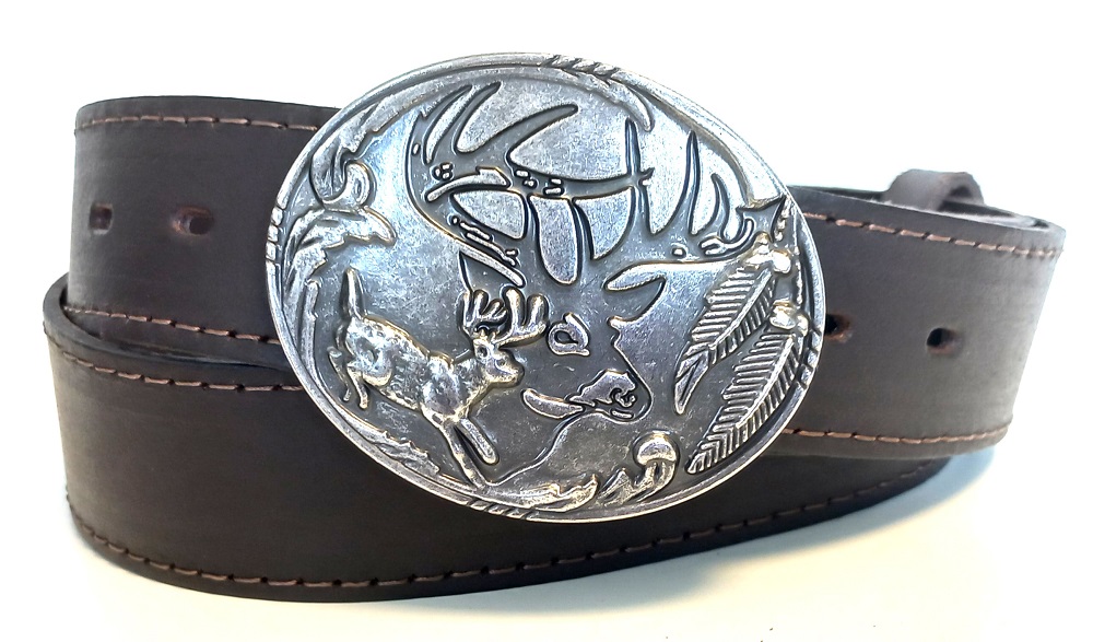 Opasek kožený s jelenem na přezke