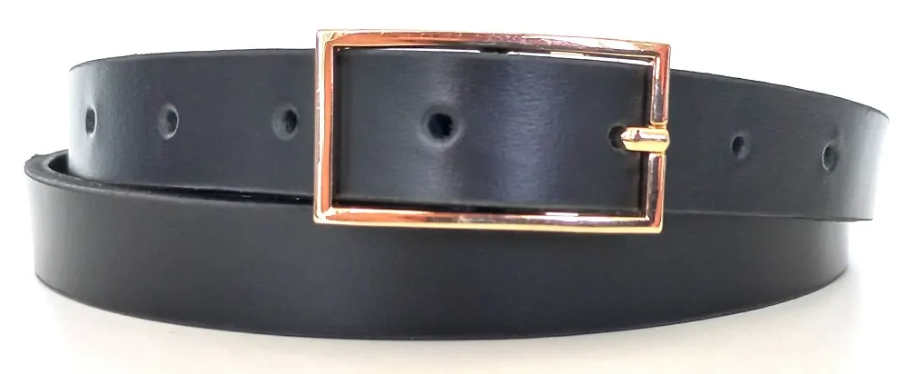 Úzký opasek zlatá nebo stříbrná přezka