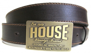 Moderní kožený opasek s větší přezkou