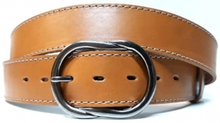 Dámský hnědý kožený opasek s pěknou přezkou