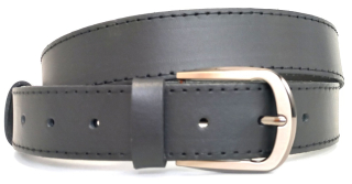 Kožený opasek s klasickou přezkou