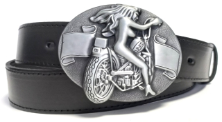 Moto přezka se ženou a motorkou